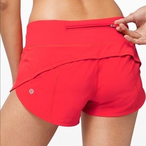 lululemon 2.5 inch red speed up shorts